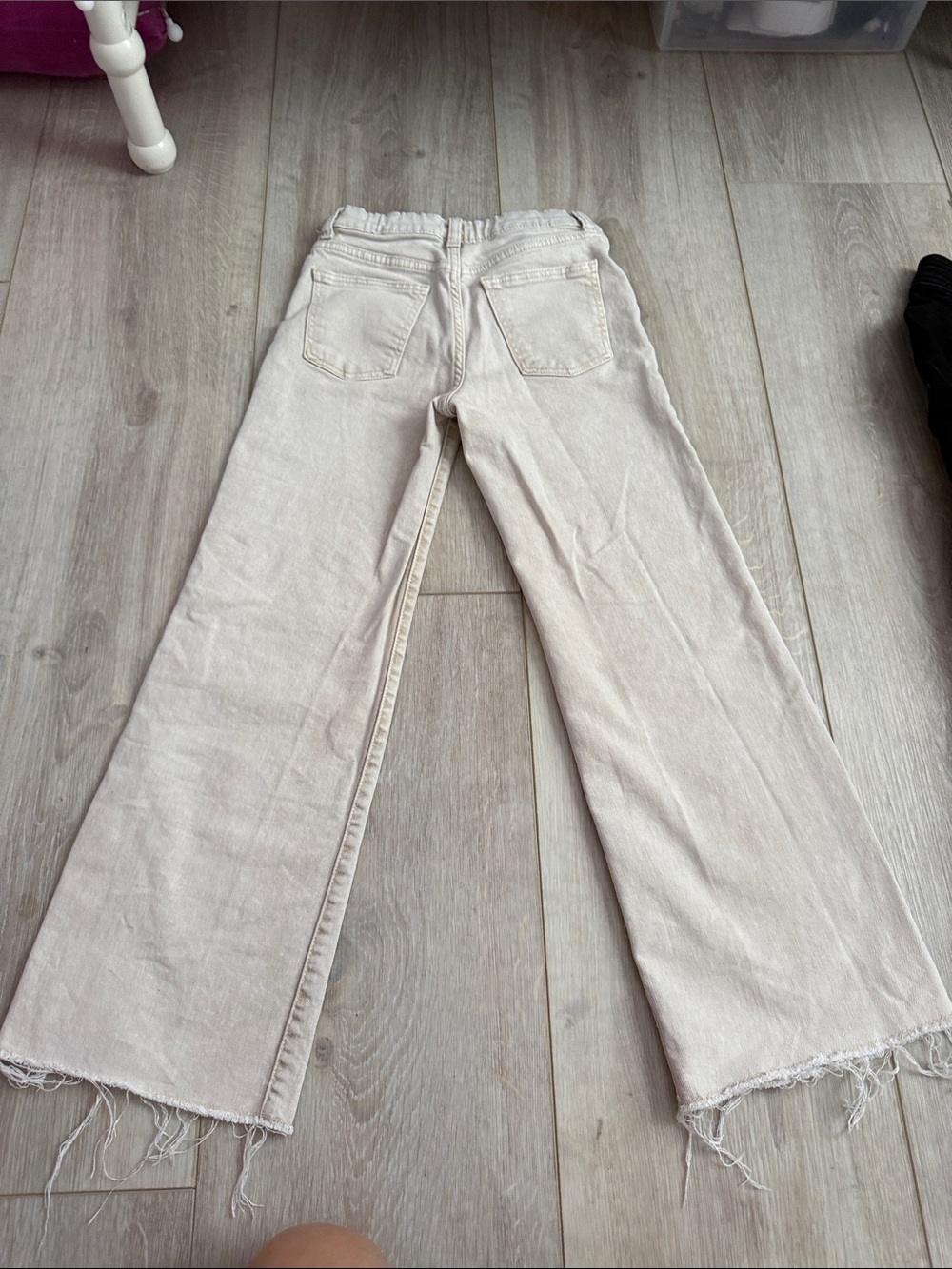 Girls JEANS BUNDLE Zara Gray, Zara Black, Amazon Light Blue, Art Class Cream - Picture 8 of 14